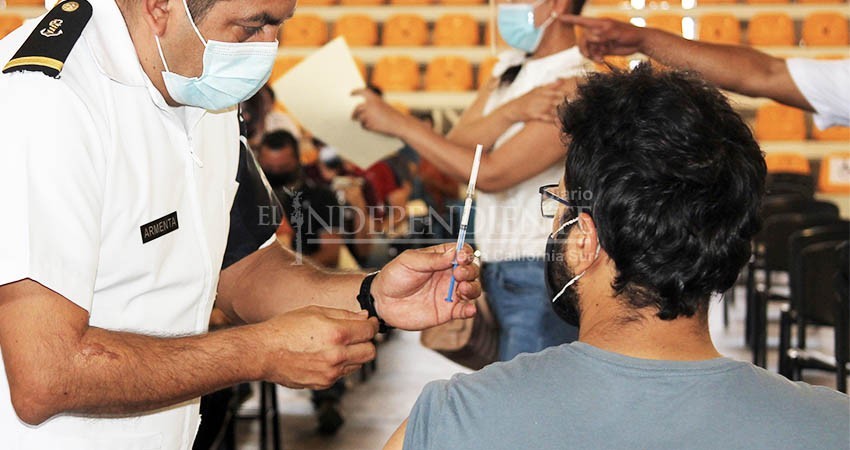 Aplicarán vacunas contra COVID-19 en Centros de Salud de Los Cabos, La Paz, Comondú y Mulegé