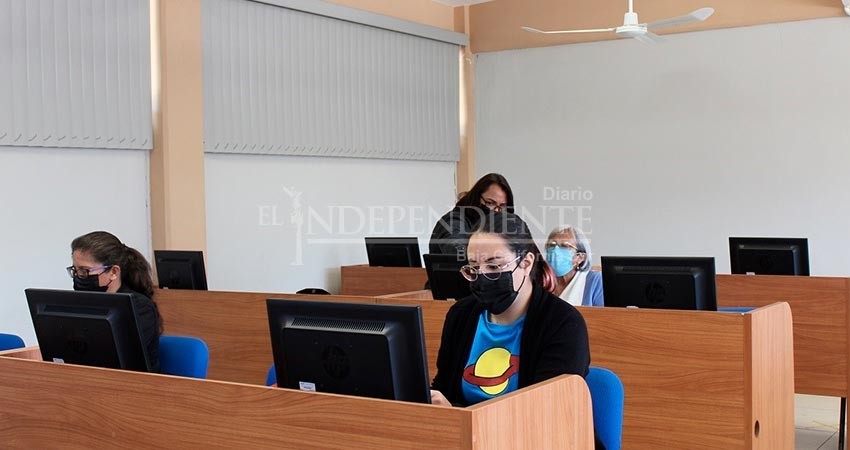 Iniciará ICATEBCS 24 cursos de capacitación en La Paz