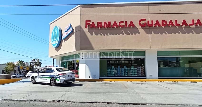 Sujeto armado asalta farmacia Guadalajara en La Paz Sujeto armado asalta farmacia Guadalajara en La Paz