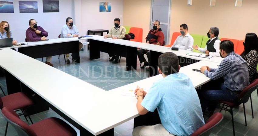 UABCS y COBACH se coordinan para la transición de jóvenes de prepa al nivel profesional