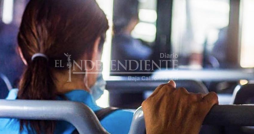 Denuncian padres de familia acoso; ahora en transporte público Denuncian padres de familia acoso; ahora en transporte público