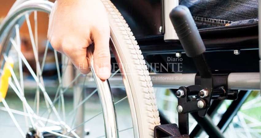 Por iniciar el programa de becas para personas con discapacidad en BCS