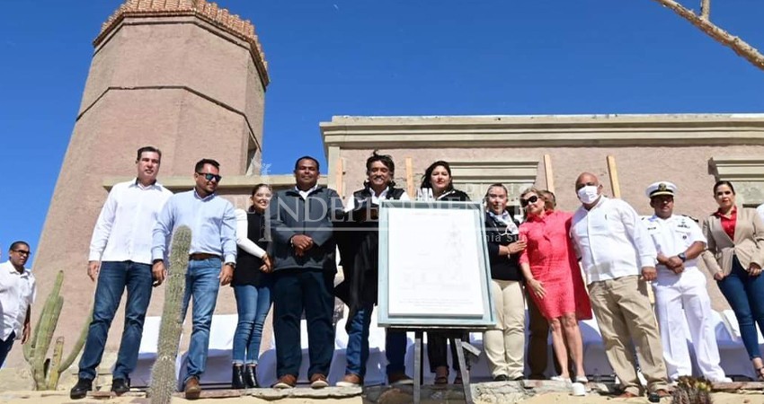 Va Leggs Castro por libre acceso al Faro Viejo Va Leggs Castro por libre acceso al Faro Viejo