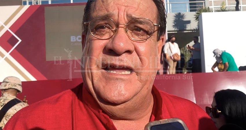 Sin pendiente Porras Domínguez de que le quiten la visa: “mientras no sea la de crédito” Sin pendiente Porras Domínguez de que le quiten la visa: “mientras no sea la de crédito”