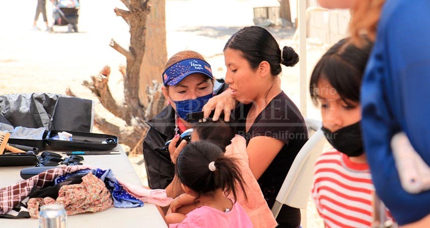 Atendidas más de 20 de familias en jornada médica en Los Planes Atendidas más de 20 de familias en jornada médica en Los Planes