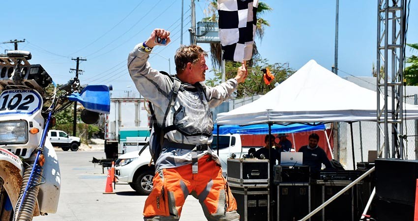 “La carrera más feliz de la tierra” concluyó con importante derrama económica y proyección de Los Cabos a nivel internacional “La carrera más feliz de la tierra” concluyó con importante derrama económica y proyección de Los Cabos a nivel internacional