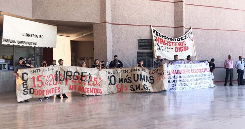 Que ya no se tome el SNTE como trampolín político, demanda el magisterio disidente Que ya no se tome el SNTE como trampolín político, demanda el magisterio disidente