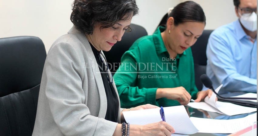 Firma Ayuntamiento de La Paz e ITAI convenio de colaboración