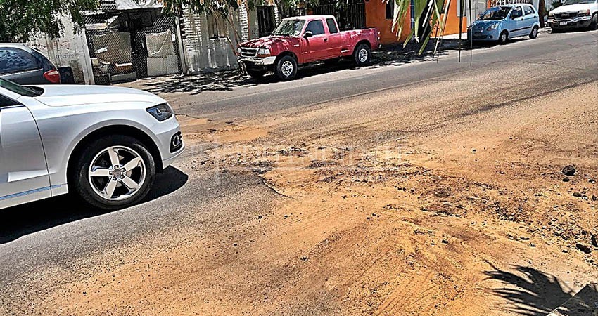 La constante… Hacen zanjas para reparar obras de agua y no las reparan