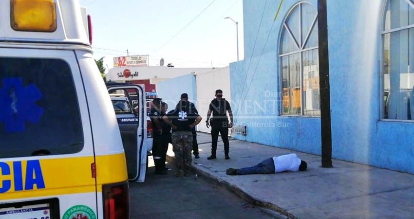 Lo sorprende la muerte en la vía pública