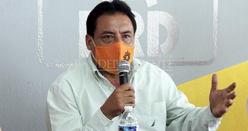 Critica el PRD que se pretenda desplazar a médicos mexicanos que dieron todo durante la  pandemia