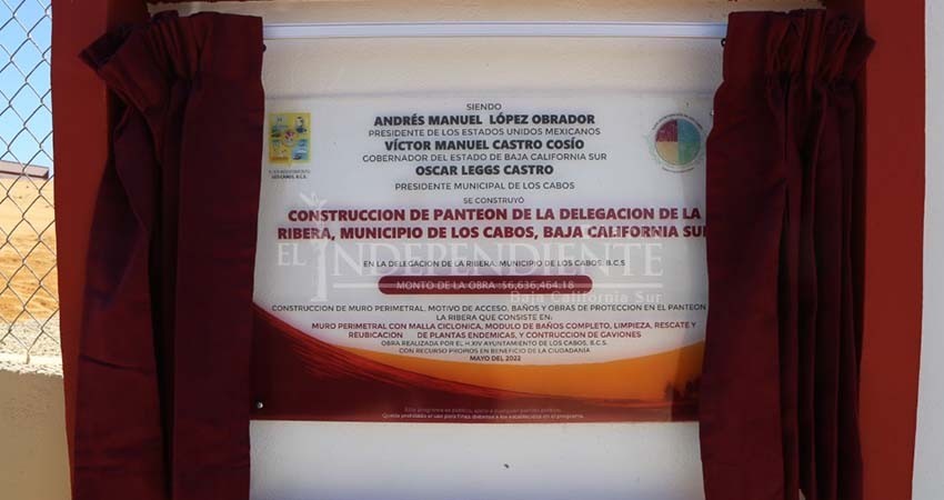 Cumple Leggs Castro su compromiso de un nuevo Panteón con habitantes de La Ribera