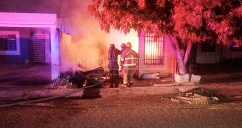 Incendio consume vivienda en Península Sur Incendio consume vivienda en Península Sur