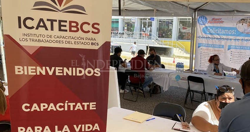 21 cursos ofrece ICATEBCS en beneficio de la población