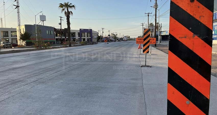 Abren parcialmente circulación vehicular en la avenida Forjadores de La Paz Abren parcialmente circulación vehicular en la avenida Forjadores de La Paz