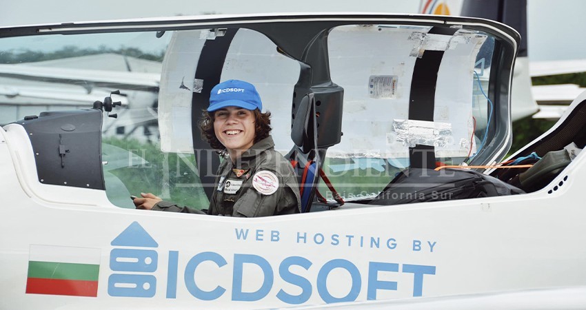 Arriba a Los Cabos Mack Rutherford, el piloto más joven del mundo Arriba a Los Cabos Mack Rutherford, el piloto más joven del mundo