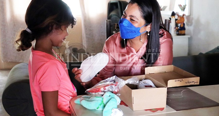 Inicia DIF La Paz entrega de tenis escolares