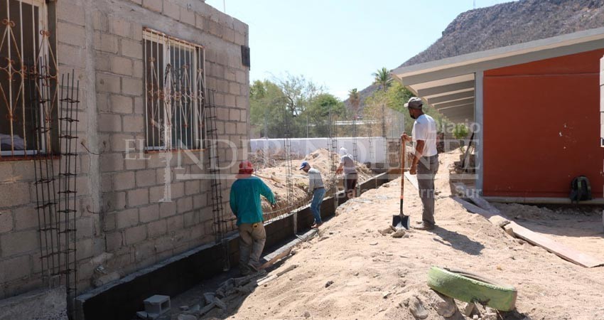 Construye y rehabilita SEP BCS escuelas de nivel básico Construye y rehabilita SEP BCS escuelas de nivel básico