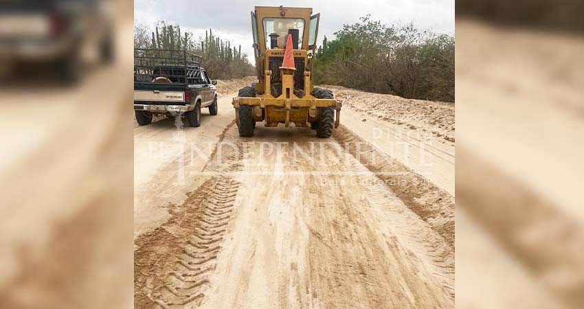 Ante la temporada de lluvias, continúa Servicios Públicos rehabilitando caminos en la zona rural de Los Cabos