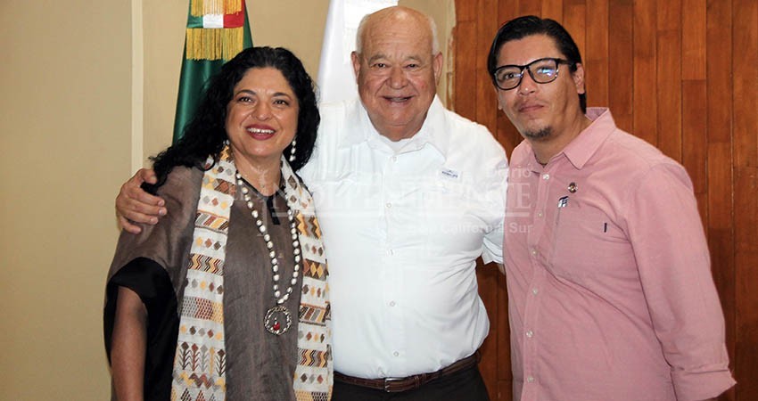 Encabeza gobernador acciones de educación y cultura para transformar a BCS