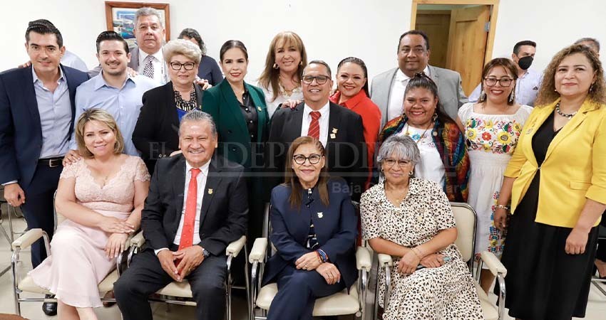 Entrega Avilés Castro la JUGOCOPO del Congreso del Estado a Luis Armando Díaz