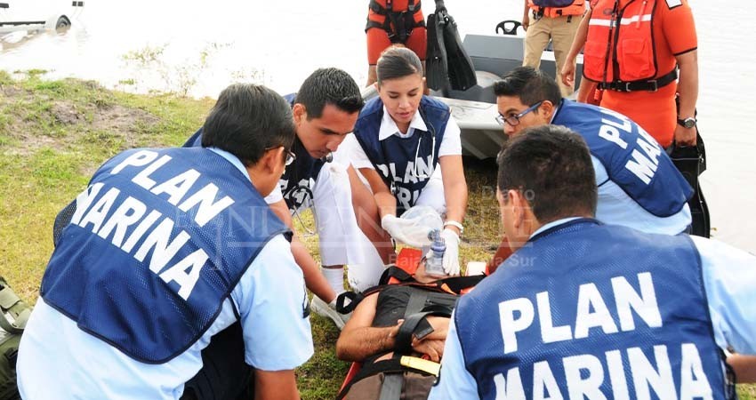 SEMAR envió elementos de la Unidad Naval de Protección Civil a BCS SEMAR envió elementos de la Unidad Naval de Protección Civil a BCS