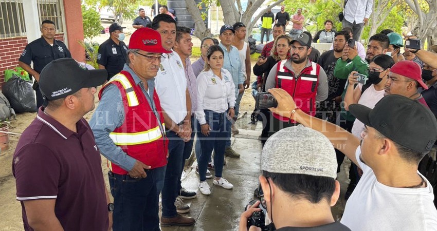Recorre personal de Atención Ciudadana la zona norte de Los Cabos por afectaciones por el huracán “Kay” Recorre personal de Atención Ciudadana la zona norte de Los Cabos por afectaciones por el huracán “Kay”