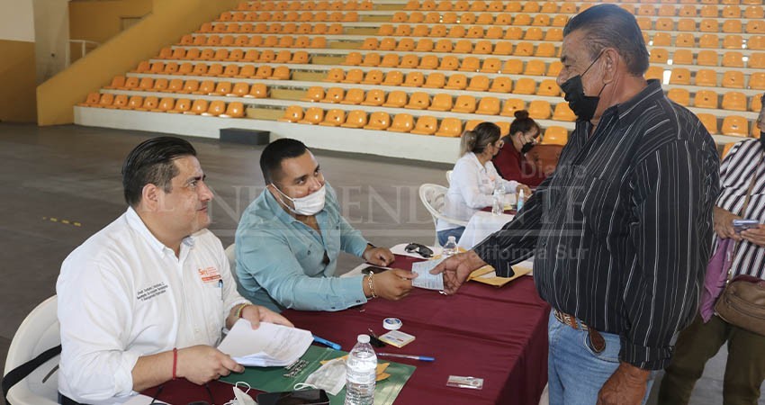 Reparte Gobierno del Estado más de 31 MDP a jubilados del sector educativo