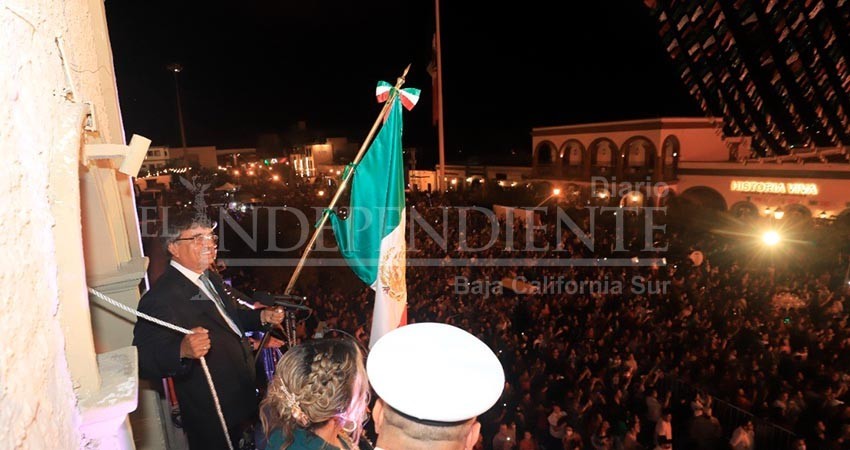 Encabeza Leggs Castro en Los Cabos el Grito de Independencia Encabeza Leggs Castro en Los Cabos el Grito de Independencia
