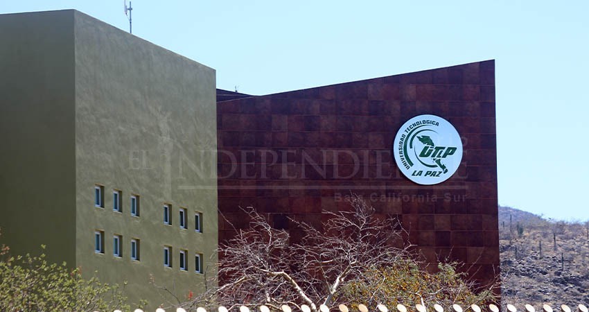 Celebran 10 años de fundación de la Universidad Tecnológica de La Paz