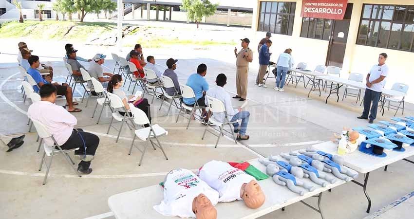 Imparten curso de primeros auxilios a prestadores de servicios turísticos de CSL