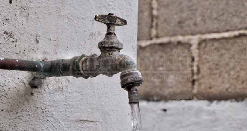 Ha sido restablecida la distribución de agua potable en el noreste de La Paz