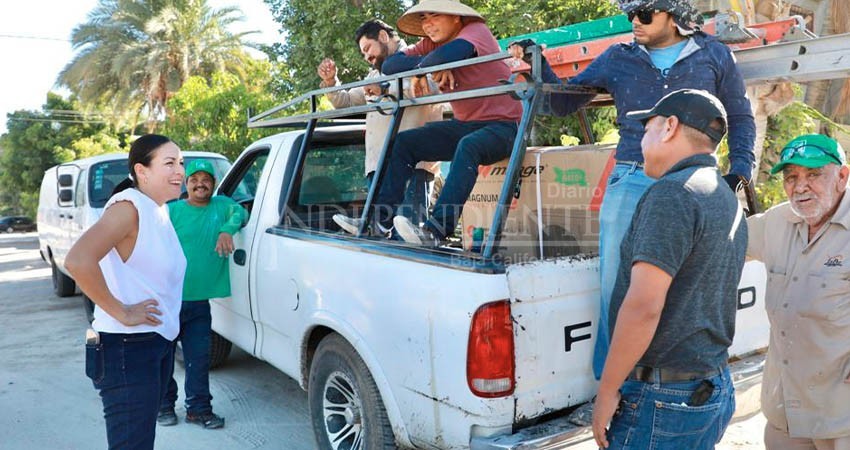Supervisa Alcaldesa cumplimiento del tandeo en diversas colonias de La Paz