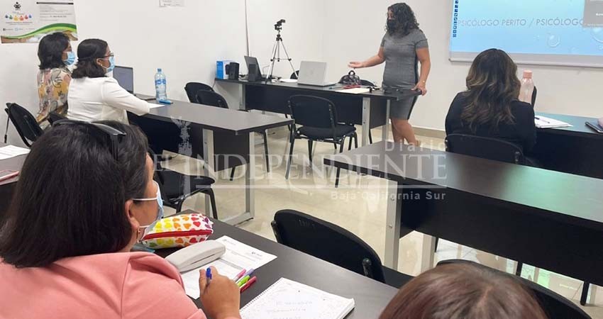 Reciben capacitación psicólogas del centro de justicia para las mujeres Reciben capacitación psicólogas del centro de justicia para las mujeres