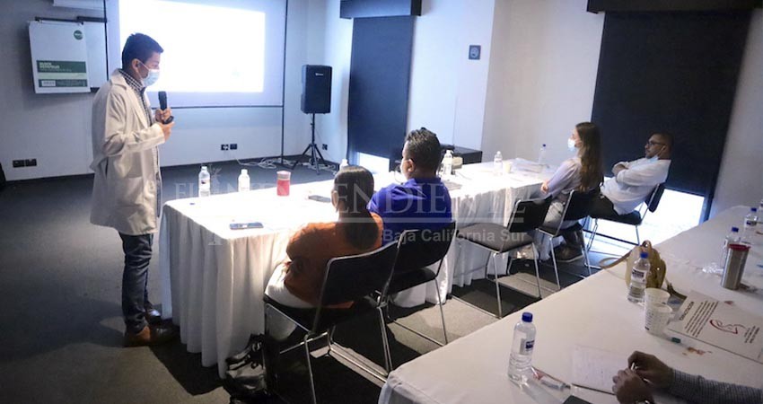 Capacitan a personal de primer nivel sobre atención a pacientes en recuperación