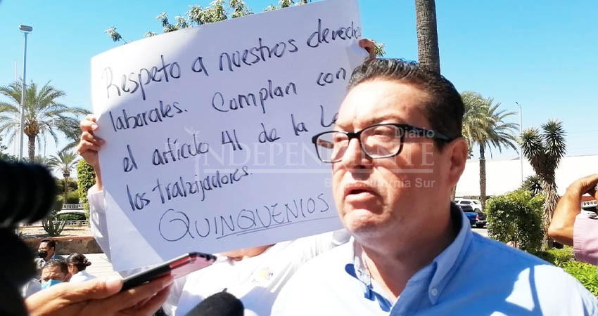 Amenazan con paro; trabajadores del Congreso de BCS exigen pago de quinquenios