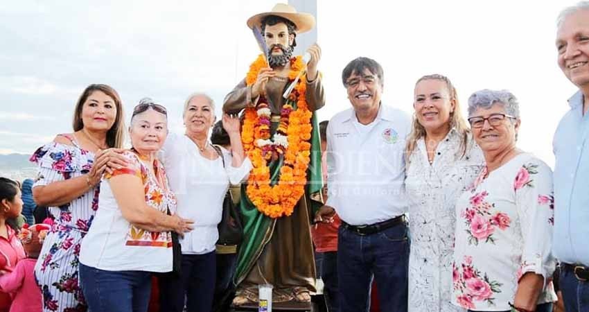 Con mañanitas, misa y recorrido en el mar, celebran al Santo Patrono San Lucas Evangelista