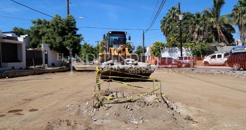 Invierte Ayto Los Cabos más de 6 MDP en la pavimentación del bulevar Hojazen en CSL