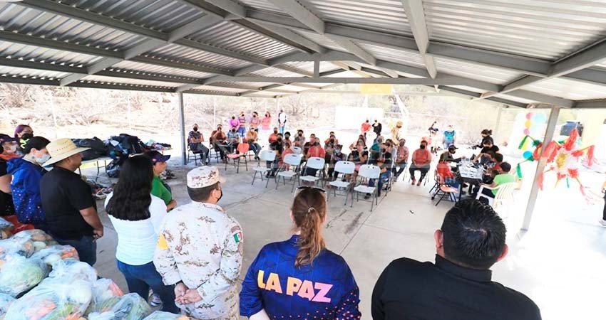 Entrega DIF Municipal apoyos a 811 familias en comunidades de La Paz
