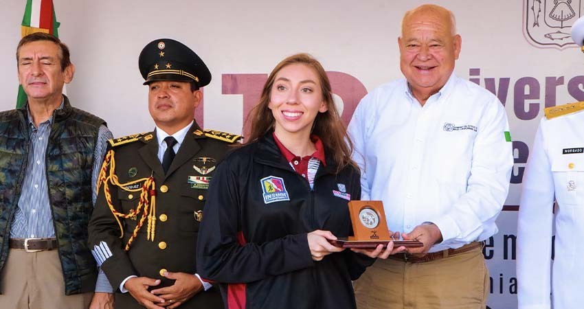 Atletas de BCS son reconocidos por su entrega y dedicación Atletas de BCS son reconocidos por su entrega y dedicación
