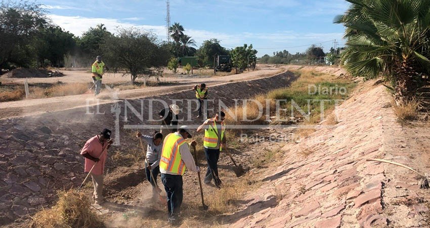 Realiza Servicios Públicos jornada de limpieza del arroyo de El Centenario