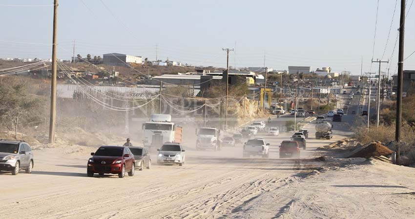 “Batallamos” con SEDATU y SHCP para pavimentar calle la Tamaral: Castro Cosío “Batallamos” con SEDATU y SHCP para pavimentar calle la Tamaral: Castro Cosío