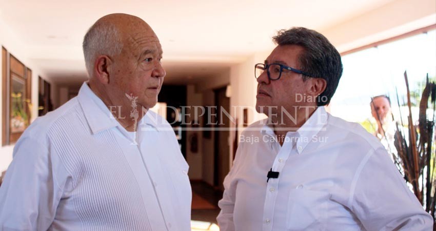 "Es lo justo" dice Ricardo Monreal sobre regularización para maestros en BCS