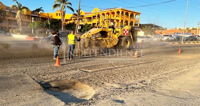 Inician obras de reencarpetado de la Miguel Hidalgo en CSL; la circulación se modifica a un solo carril     9 y 10 Inician obras de reencarpetado de la Miguel Hidalgo en CSL; la circulación se modifica a un solo carril     9 y 10