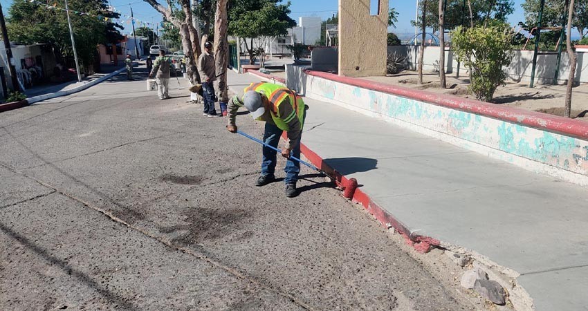 Seguridad Pública de La Paz, apoya con la rehabilitación de parques