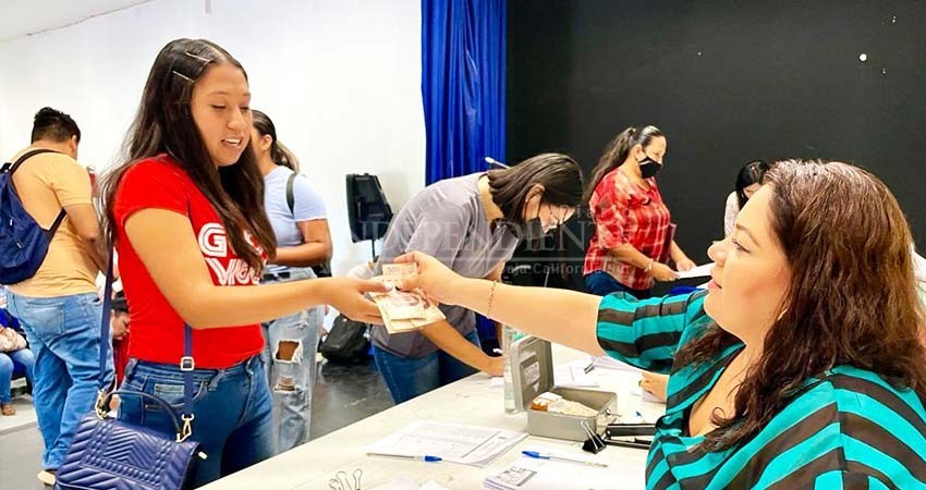 Entrega Gobierno de Los Cabos becas educativas a 3 mil 770 estudiantes del municipio