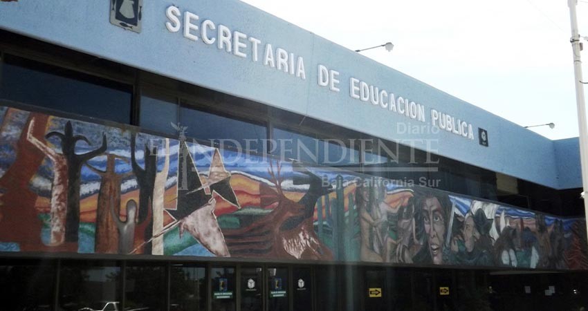 Inconformes los trabajadores del centro SEP en BCS Inconformes los trabajadores del centro SEP en BCS