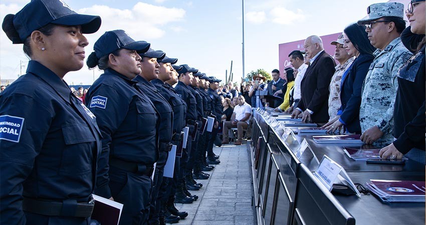 49 policías municipales culminan curso de formación inicial; se integrarán a las labores de vigilancia de La Paz.