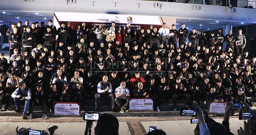 1,228 mil pesos en estímulos entregó el gobierno estatal a medallistas de BCS