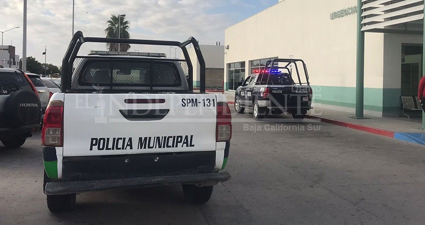 Sufre quemaduras empleado tras incendio en el hospital Salvatierra de La Paz Sufre quemaduras empleado tras incendio en el hospital Salvatierra de La Paz
